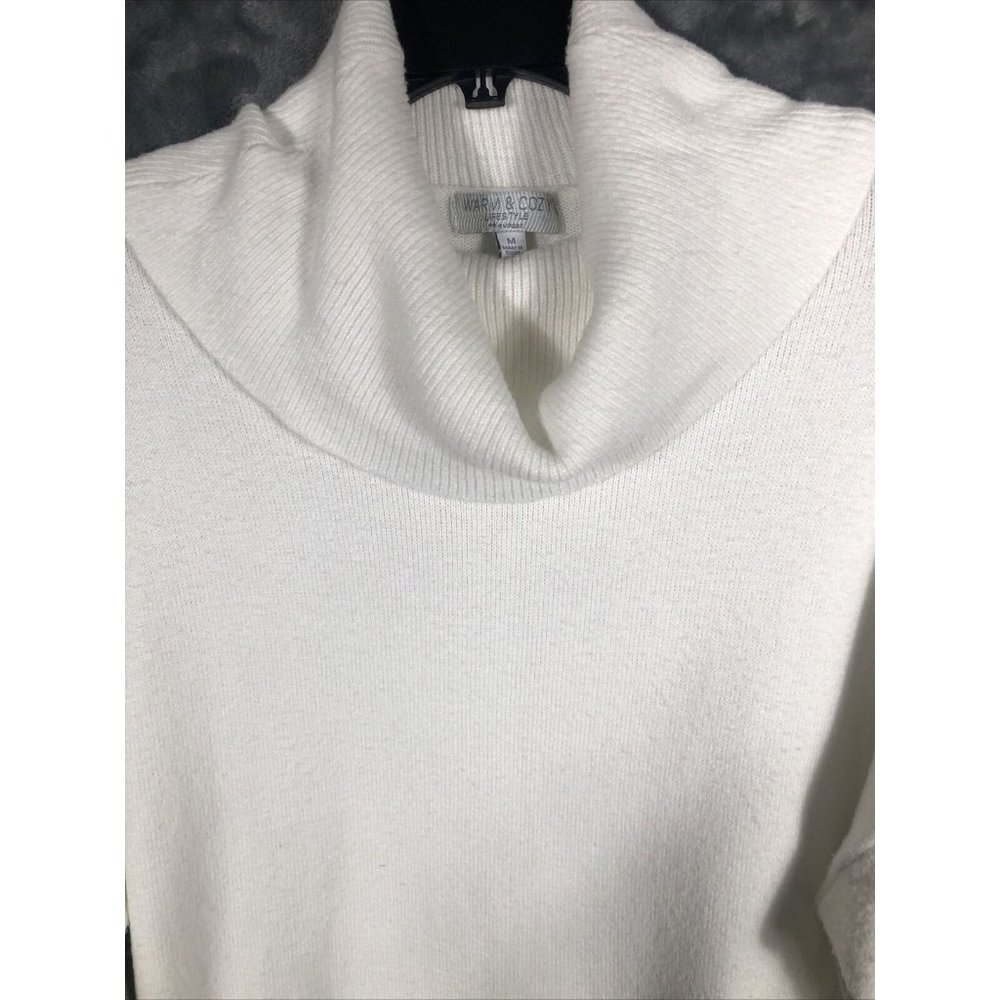 Warm And Cozy Lifestyle Sweater Woman's Adult Medium - Picture 4 of 15